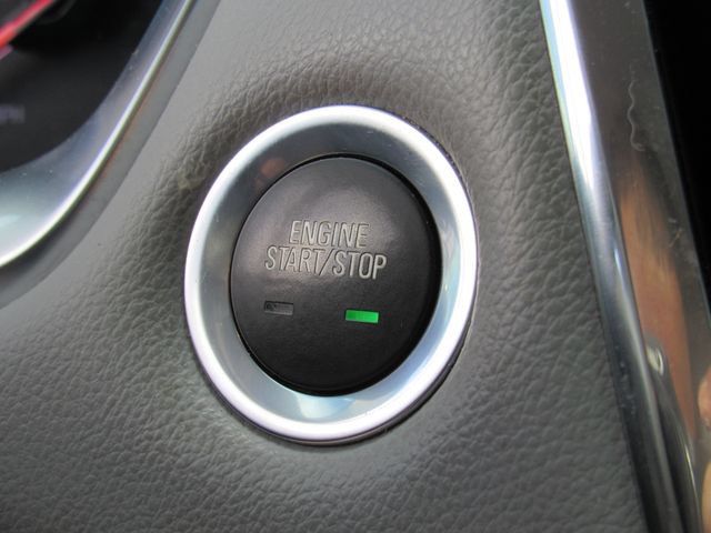 Used 2018 Chevrolet Traverse Premier w/ Driver Confidence II Package FWD image 30