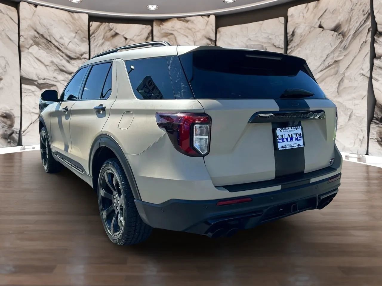 Used 2022 Ford Explorer ST w/ Equipment Group 401A image 3