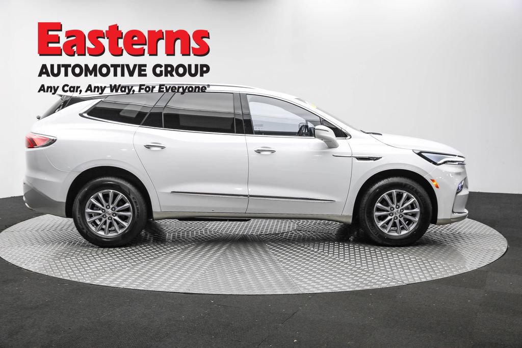 Used 2024 Buick Enclave Premium image 4