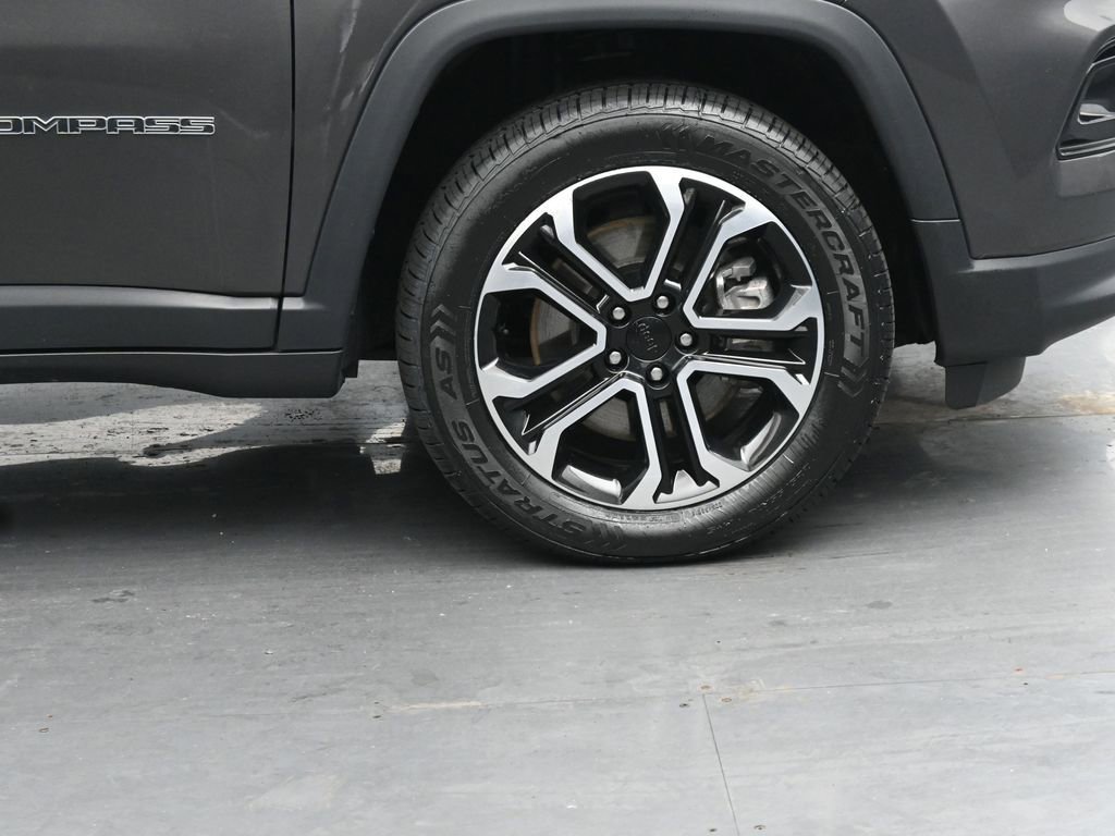 Used 2023 Jeep Compass Limited AWD/4WD image 11