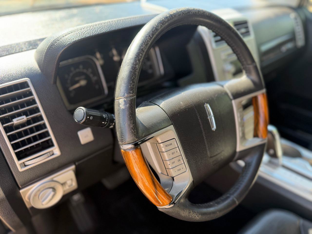 Used 2007 Lincoln MKX AWD image 15