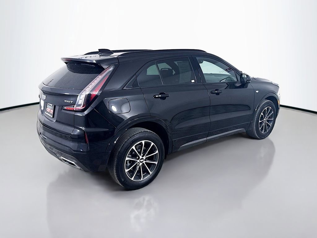 Used 2024 Cadillac XT4 Sport w/ Cold Weather Package image 8