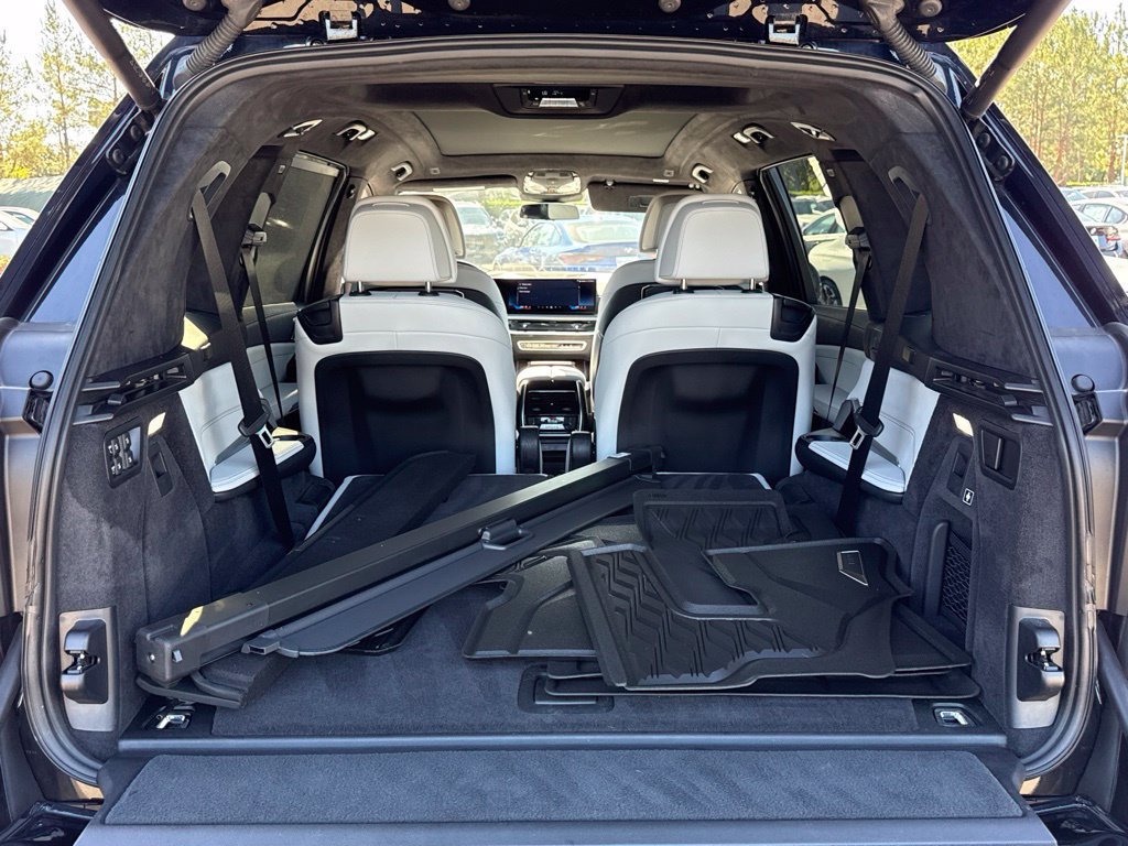 Certified 2024 BMW X7 xDrive40i w/ M Sport Package AWD/4WD image 16