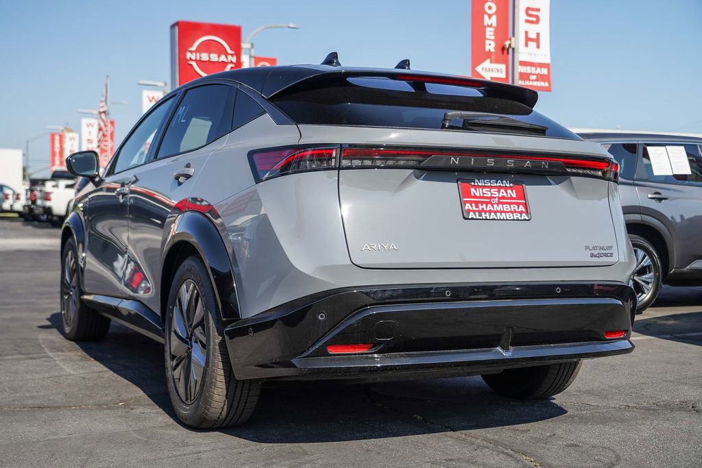 New 2025 Nissan Ariya Platinum image 9