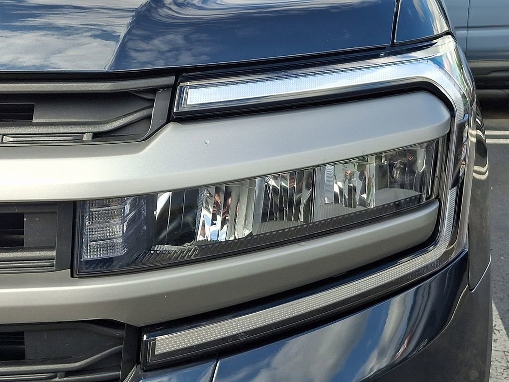 Used 2023 Ford Expedition XLT AWD/4WD image 4