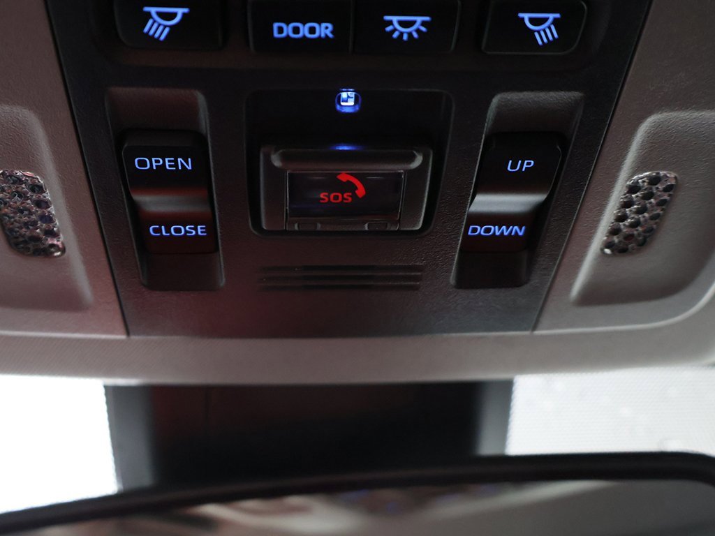 Used 2021 Toyota Camry XLE w/ Navigation Upgrade Package image 53