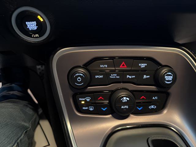 Used 2022 Dodge Challenger R/T w/ Performance Handling Group image 22