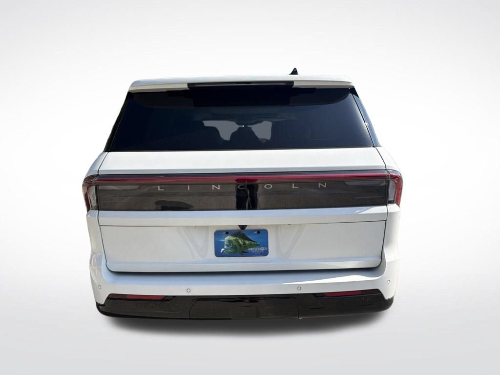 Used 2026 Lincoln Navigator Reserve AWD/4WD image 7
