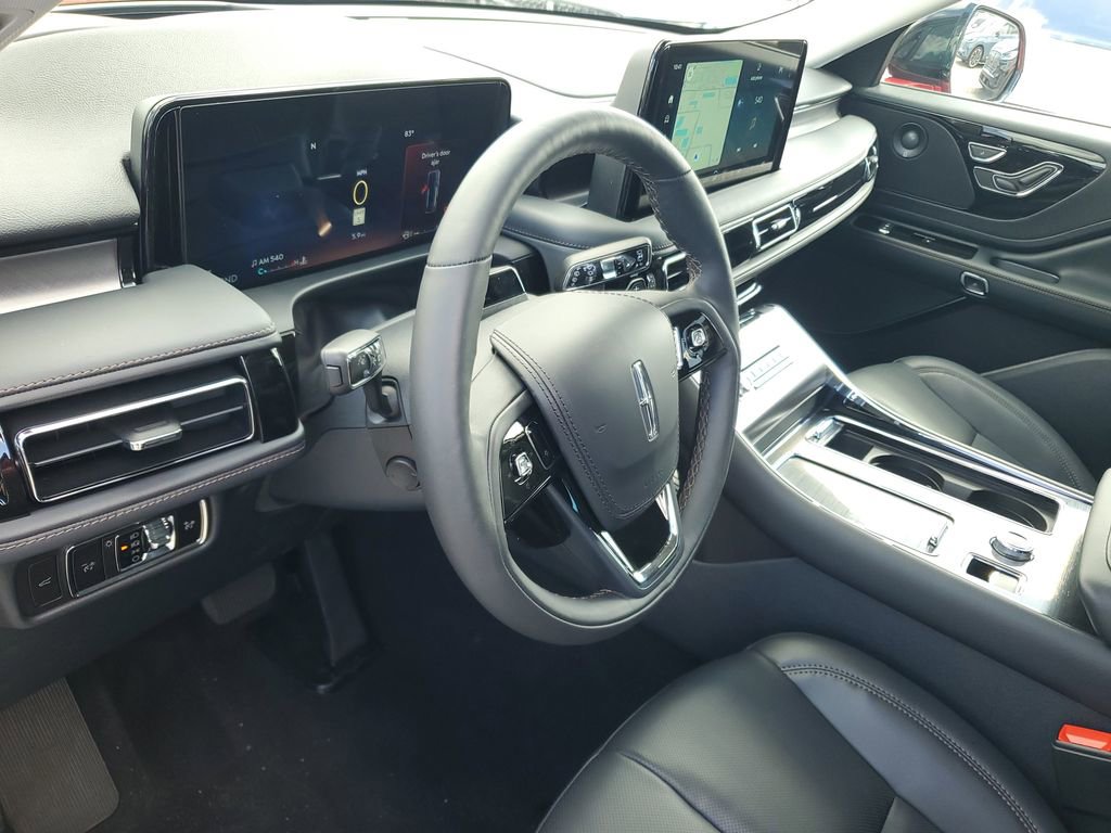 New 2025 Lincoln Aviator 2WD w/ Jet Appearance Package image 21