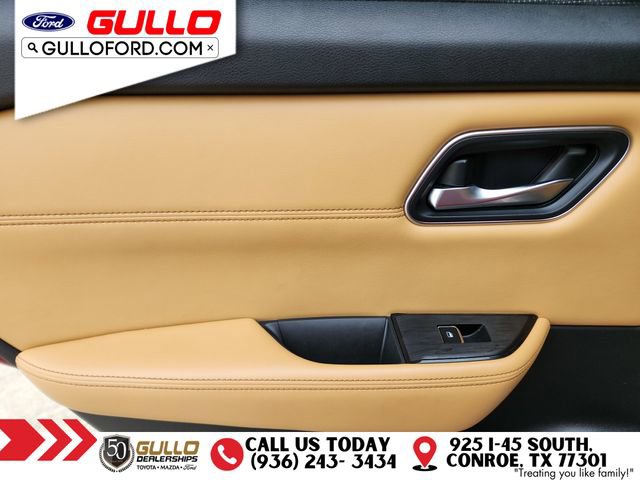 Used 2021 Nissan Rogue Platinum FWD image 16
