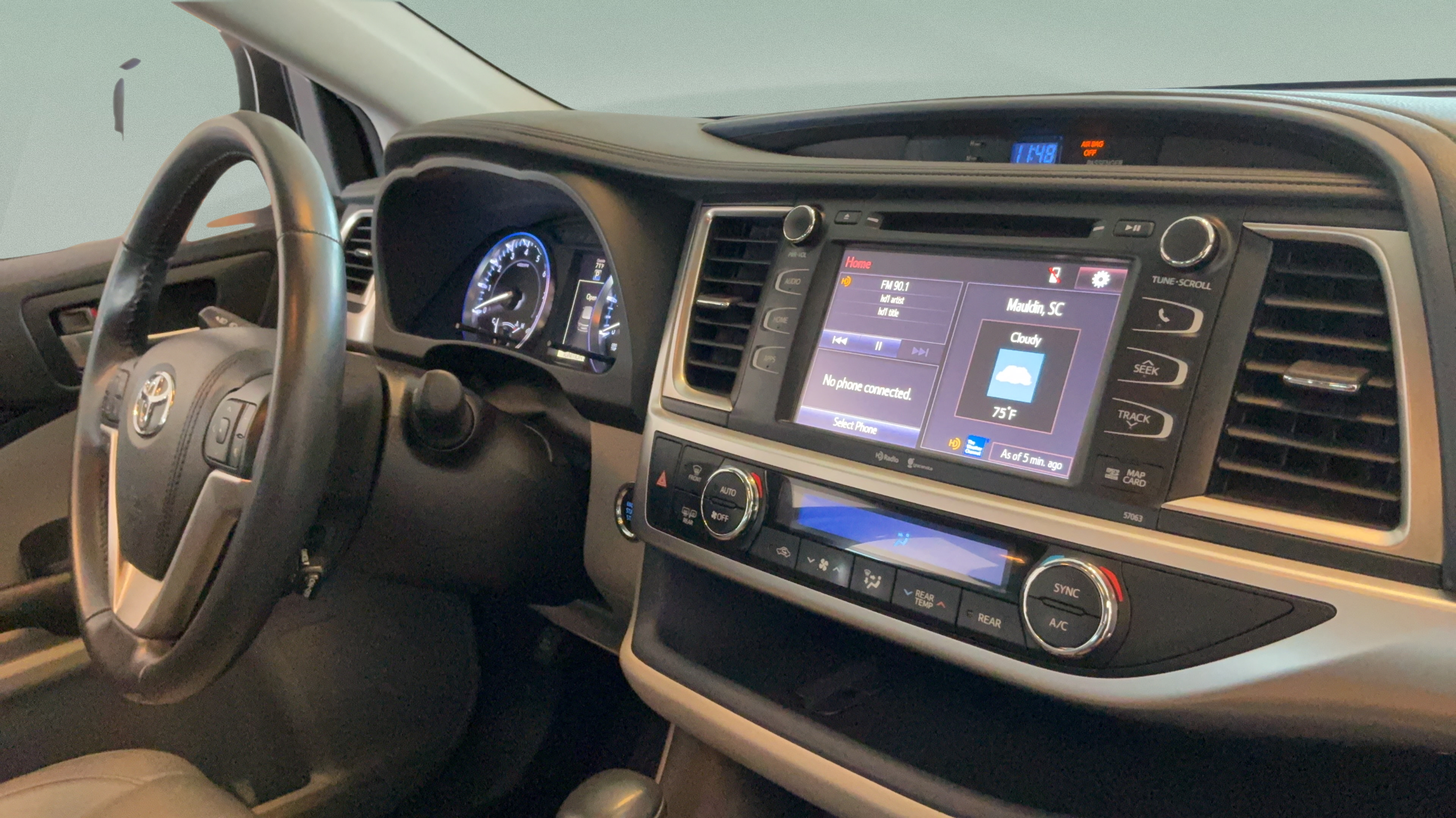 Used 2015 Toyota Highlander XLE AWD/4WD image 48