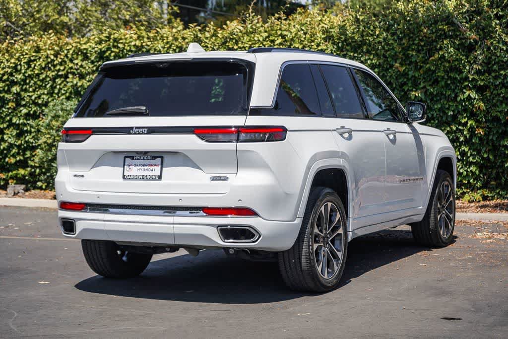 Used 2022 Jeep Grand Cherokee Overland w/ Luxury Tech Group IV AWD/4WD image 6