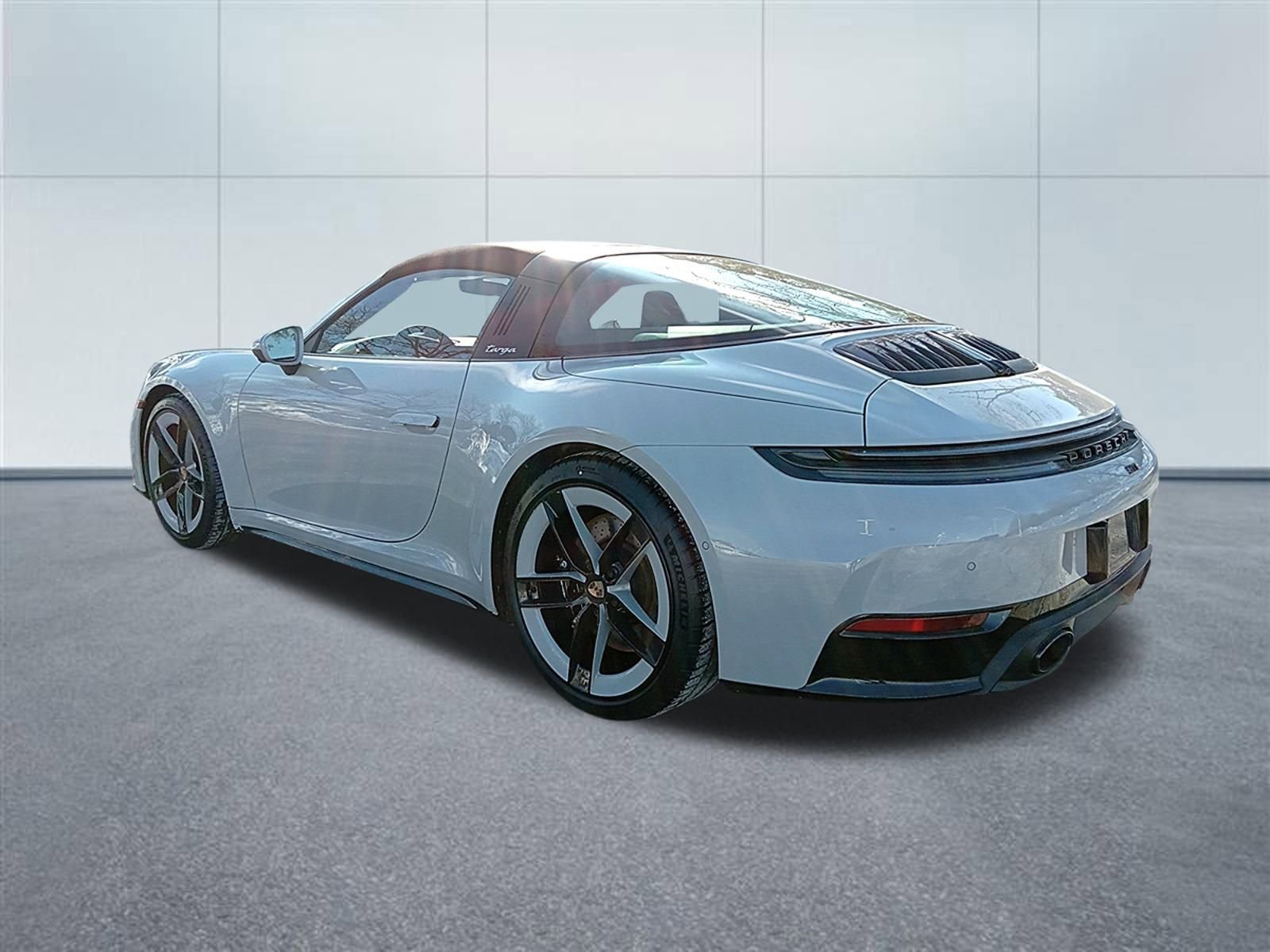 Used 2026 Porsche 911 Targa 4S image 4