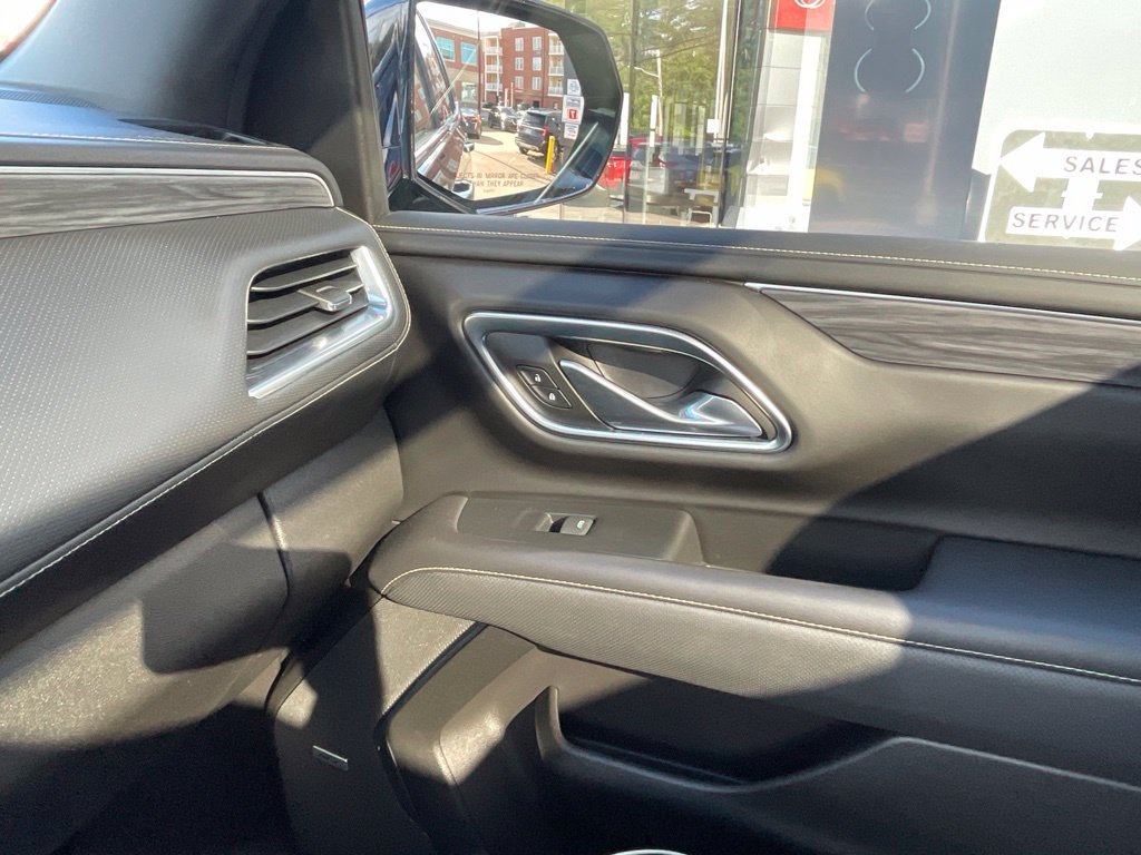 Used 2022 GMC Yukon SLT w/ SLT Premium Package AWD/4WD image 22
