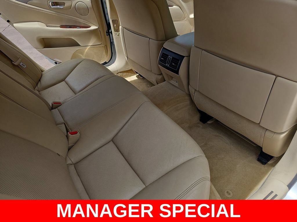 Used 2016 Lexus LS 460 w/ Comfort Package RWD image 11
