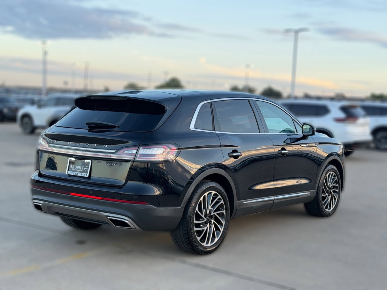 Used 2019 Lincoln Nautilus Reserve w/ Cargo Utility Package FWD image 6