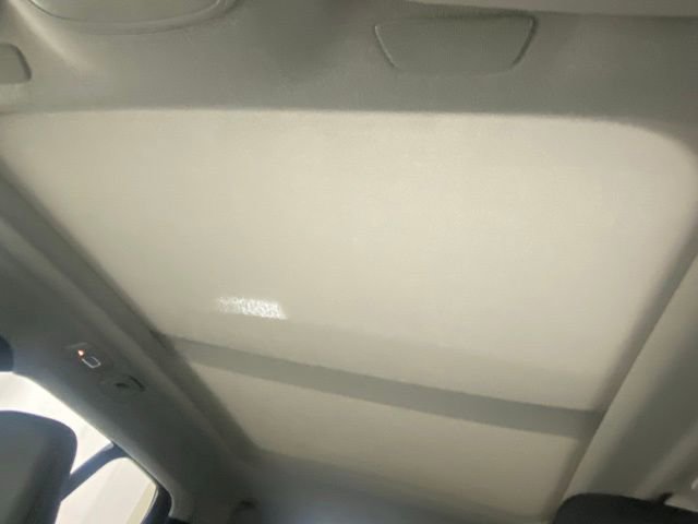 Certified 2025 Volvo XC40 B5 Core AWD/4WD image 28