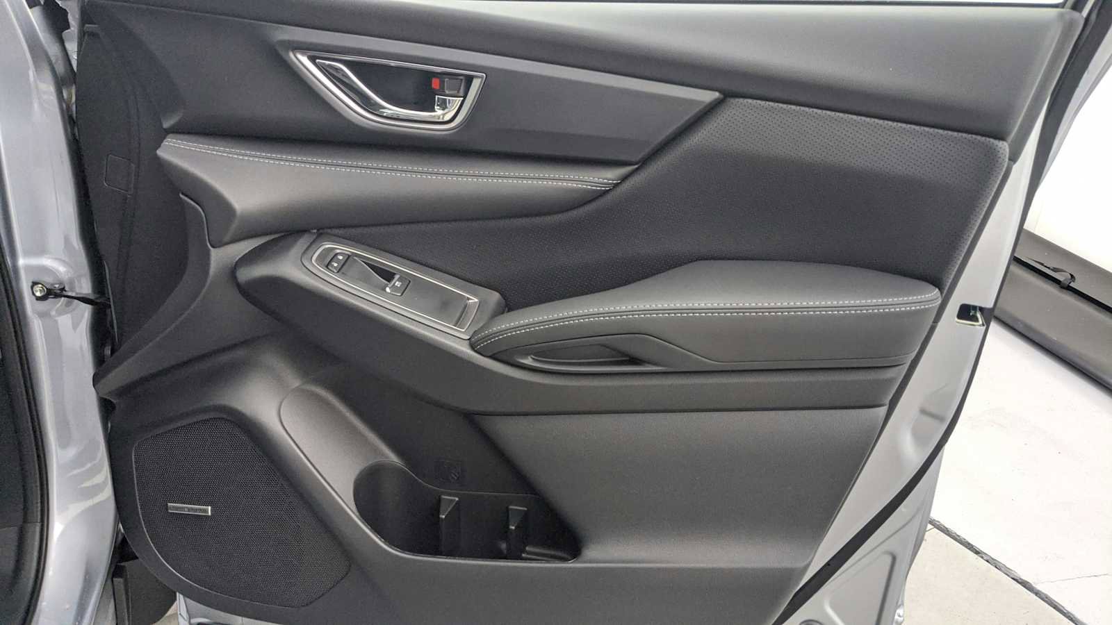 New 2025 Subaru Ascent Limited image 25