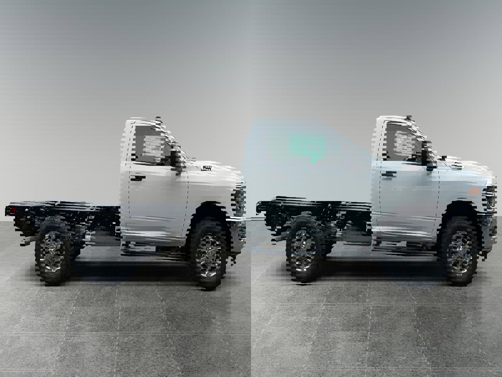 New 2026 RAM 3500 Big Horn AWD/4WD image 6