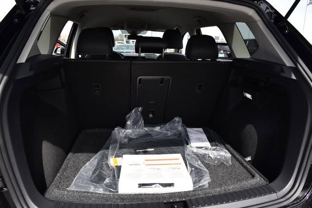 New 2026 Volkswagen Taos SE image 25