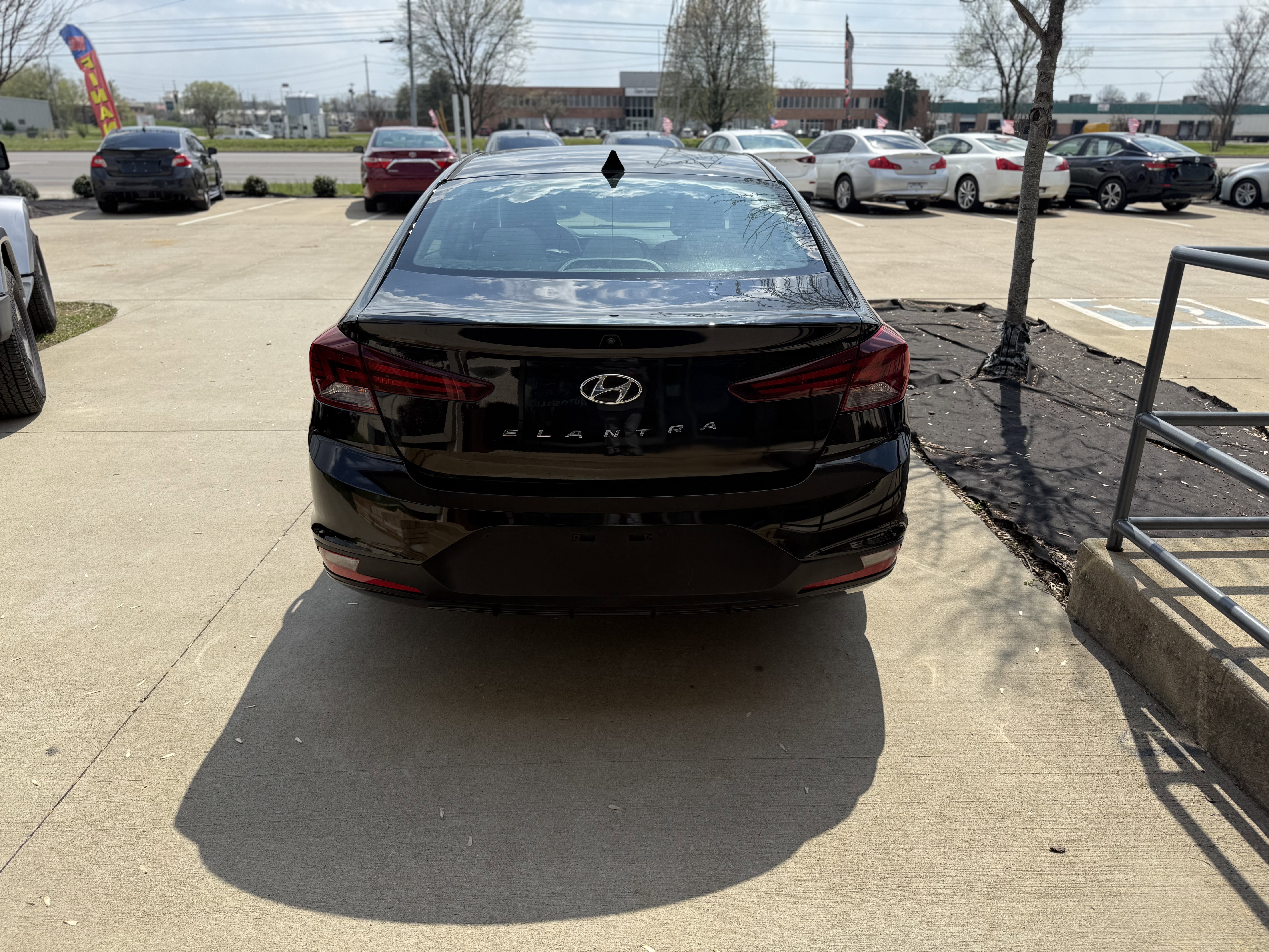 Used 2020 Hyundai Elantra SEL w/ Cargo Package (C1) FWD image 5