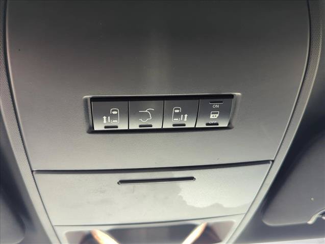 Used 2017 Dodge Grand Caravan SXT FWD image 21