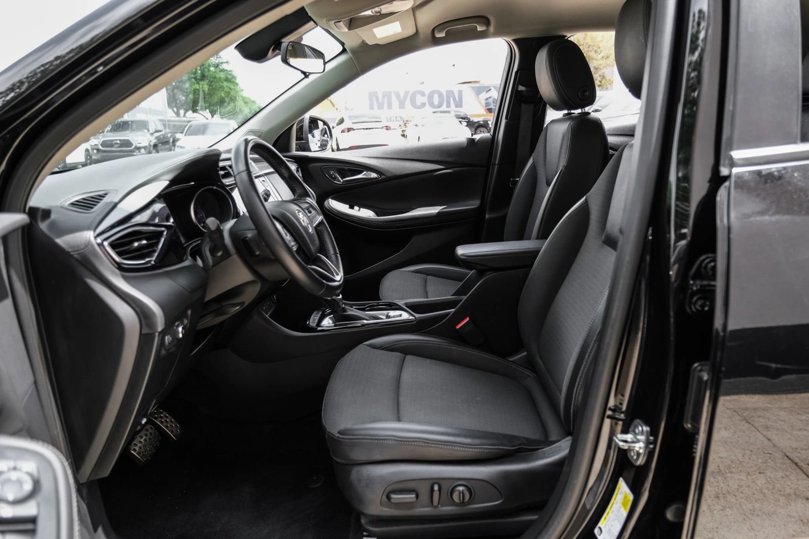 Used 2023 Buick Encore GX Select w/ Sport Touring Package FWD image 3