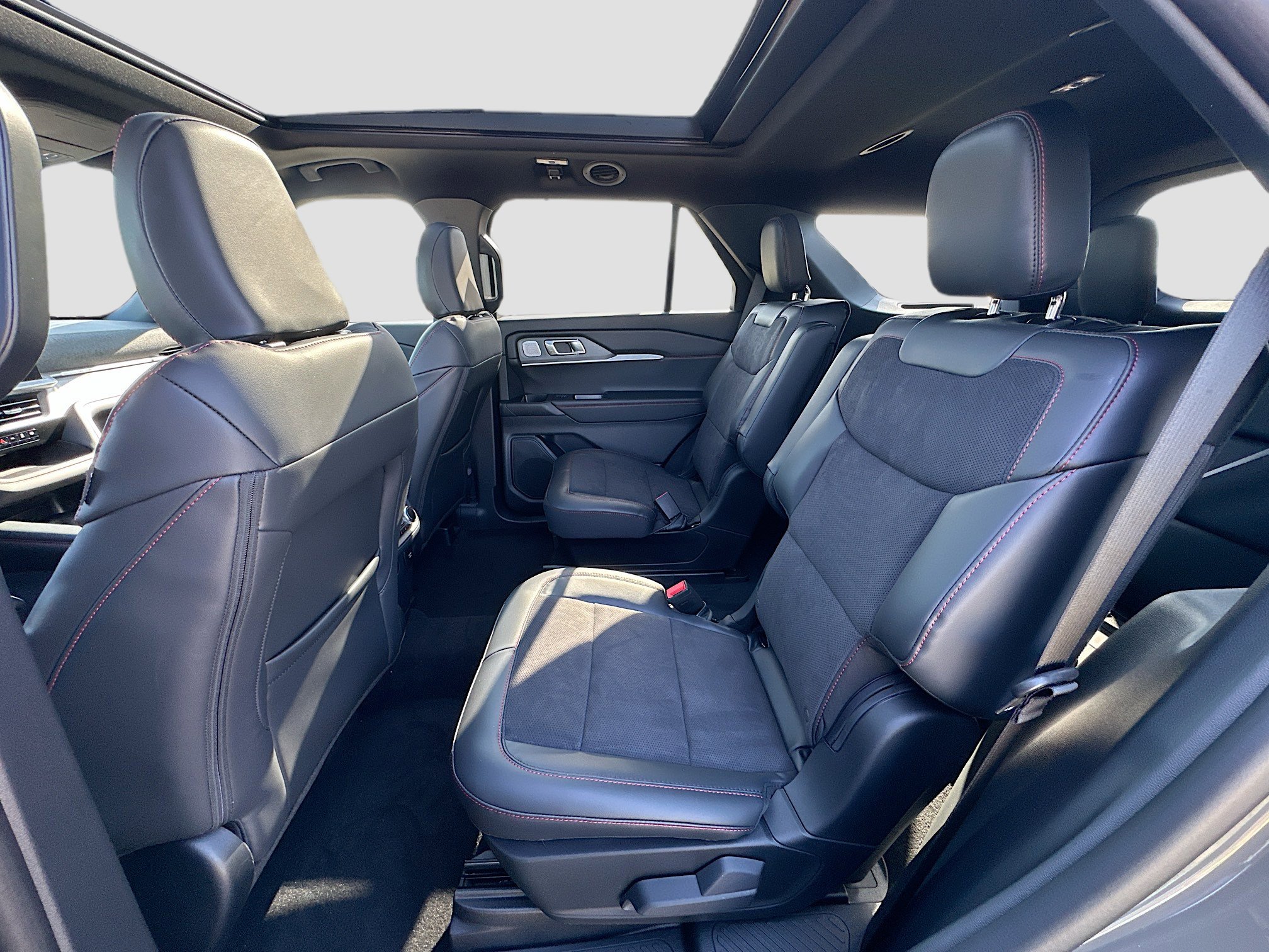 New 2026 Ford Explorer ST AWD/4WD image 17