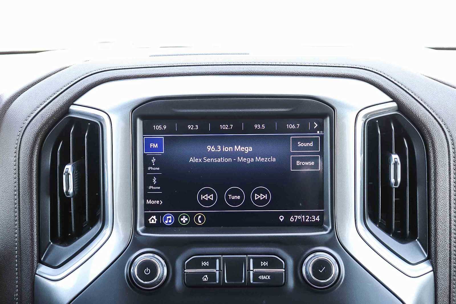 Used 2021 Chevrolet Silverado 1500 LT image 14