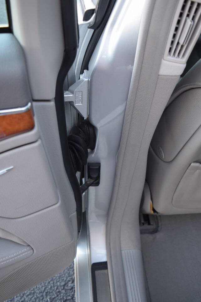 Used 2004 Mercedes-Benz E 500 Sedan image 40
