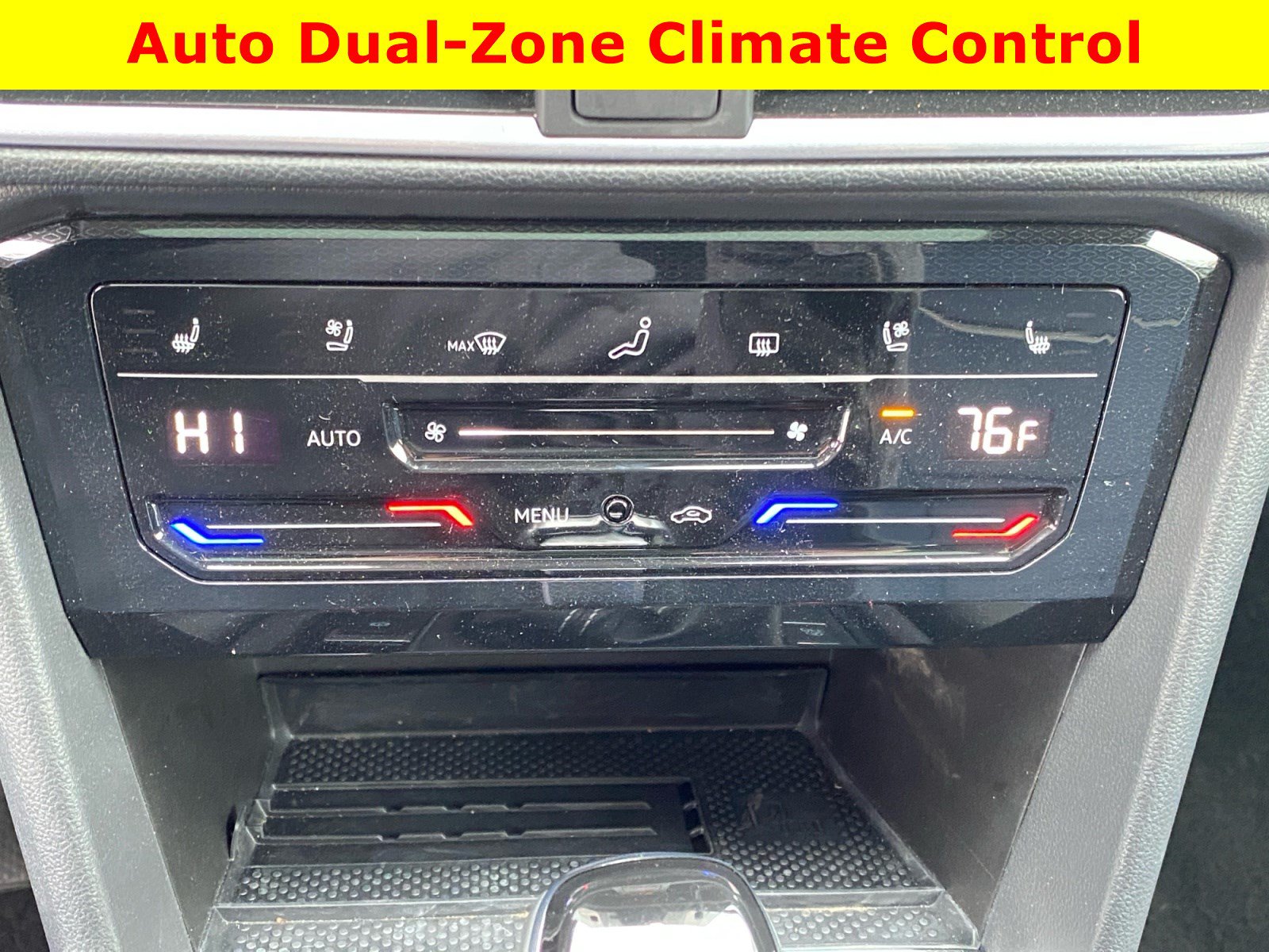 Used 2025 Volkswagen Taos SEL AWD/4WD image 22