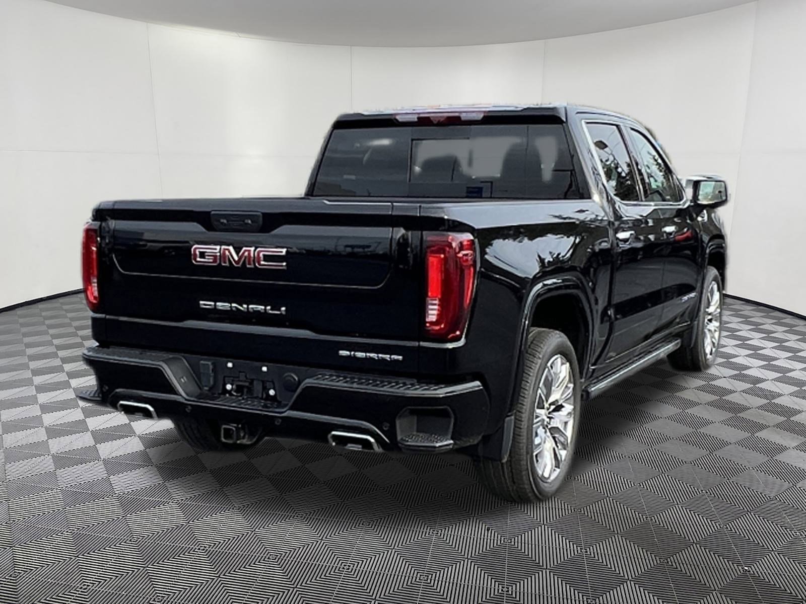 Used 2024 GMC Sierra 1500 Denali AWD/4WD image 6