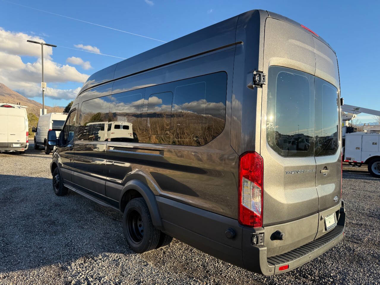 Used 2017 Ford Transit 350 XLT image 5