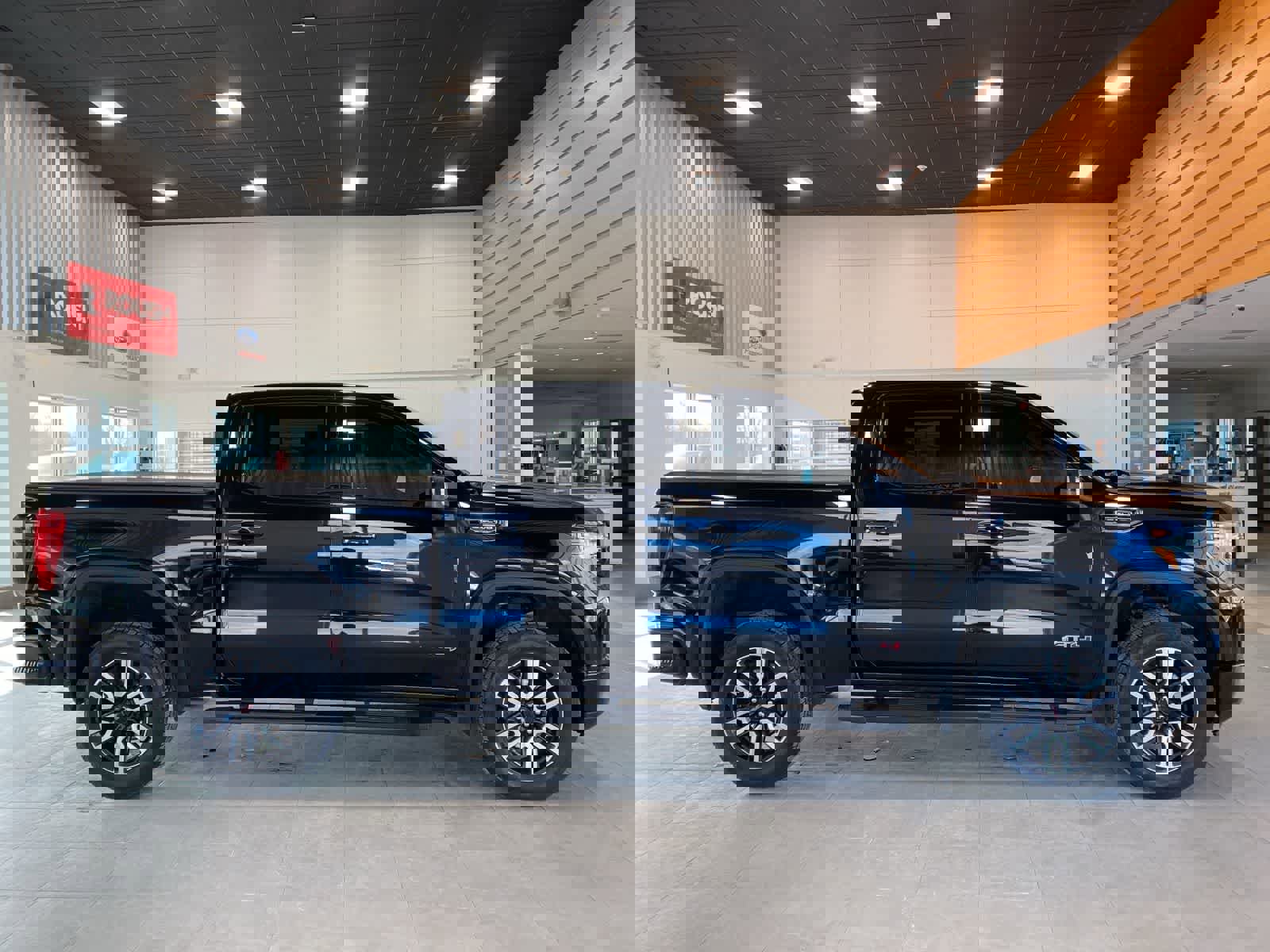 Used 2019 GMC Sierra 1500 AT4 w/ AT4 Premium Package image 6