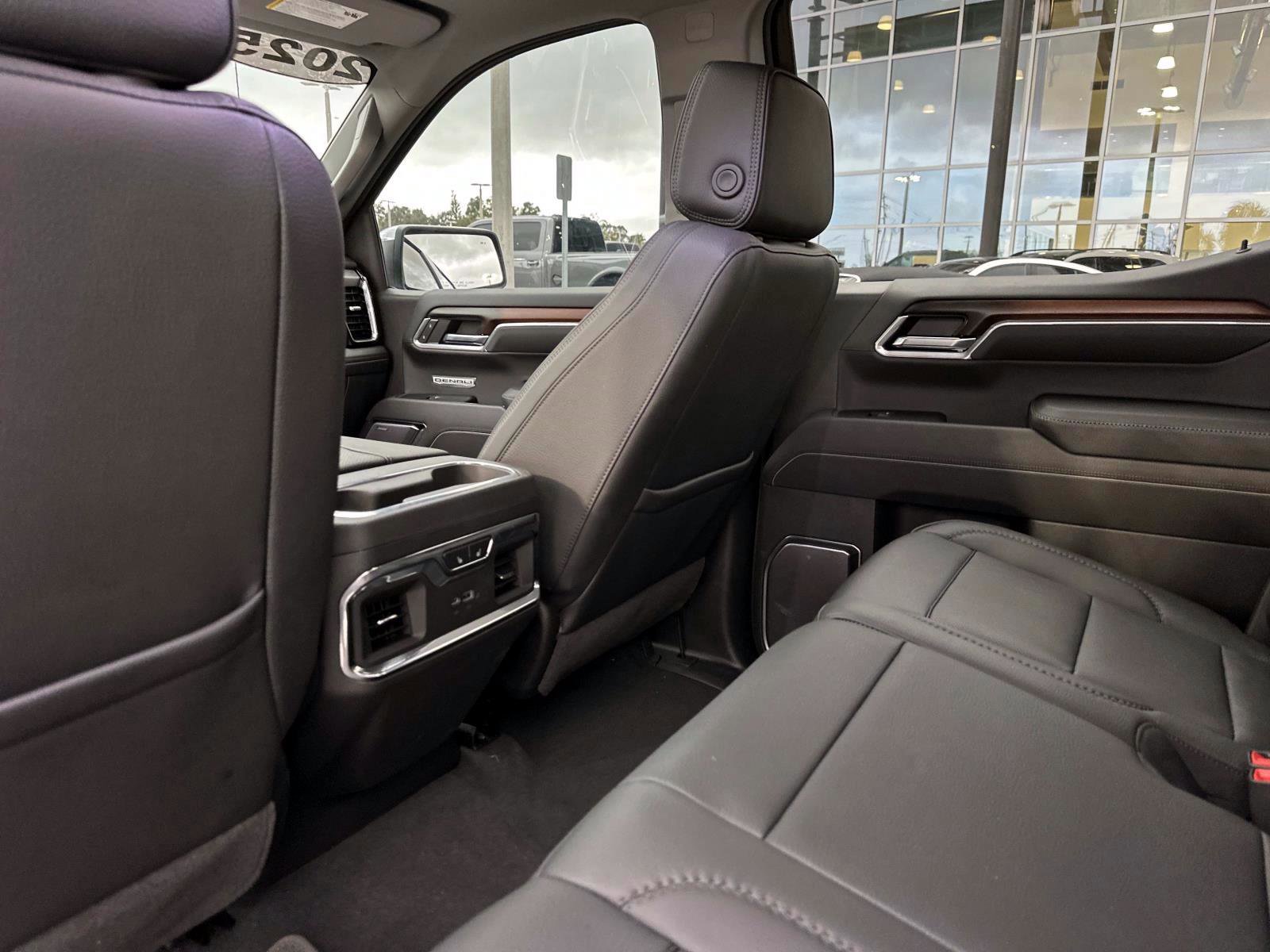 Used 2025 GMC Sierra 1500 Denali image 15