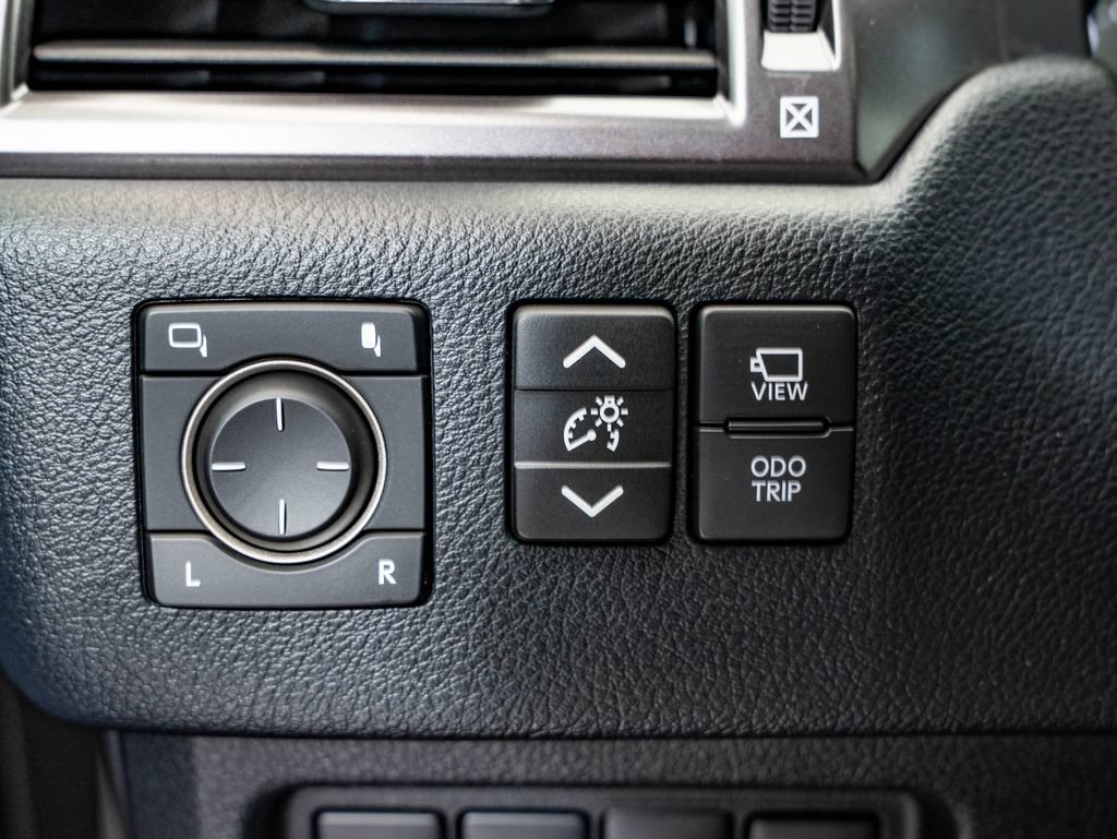 Certified 2023 Lexus GX 460 w/ Black Line Special Edition AWD/4WD image 26