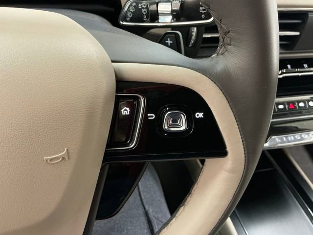 Used 2023 Lincoln Corsair Reserve image 25
