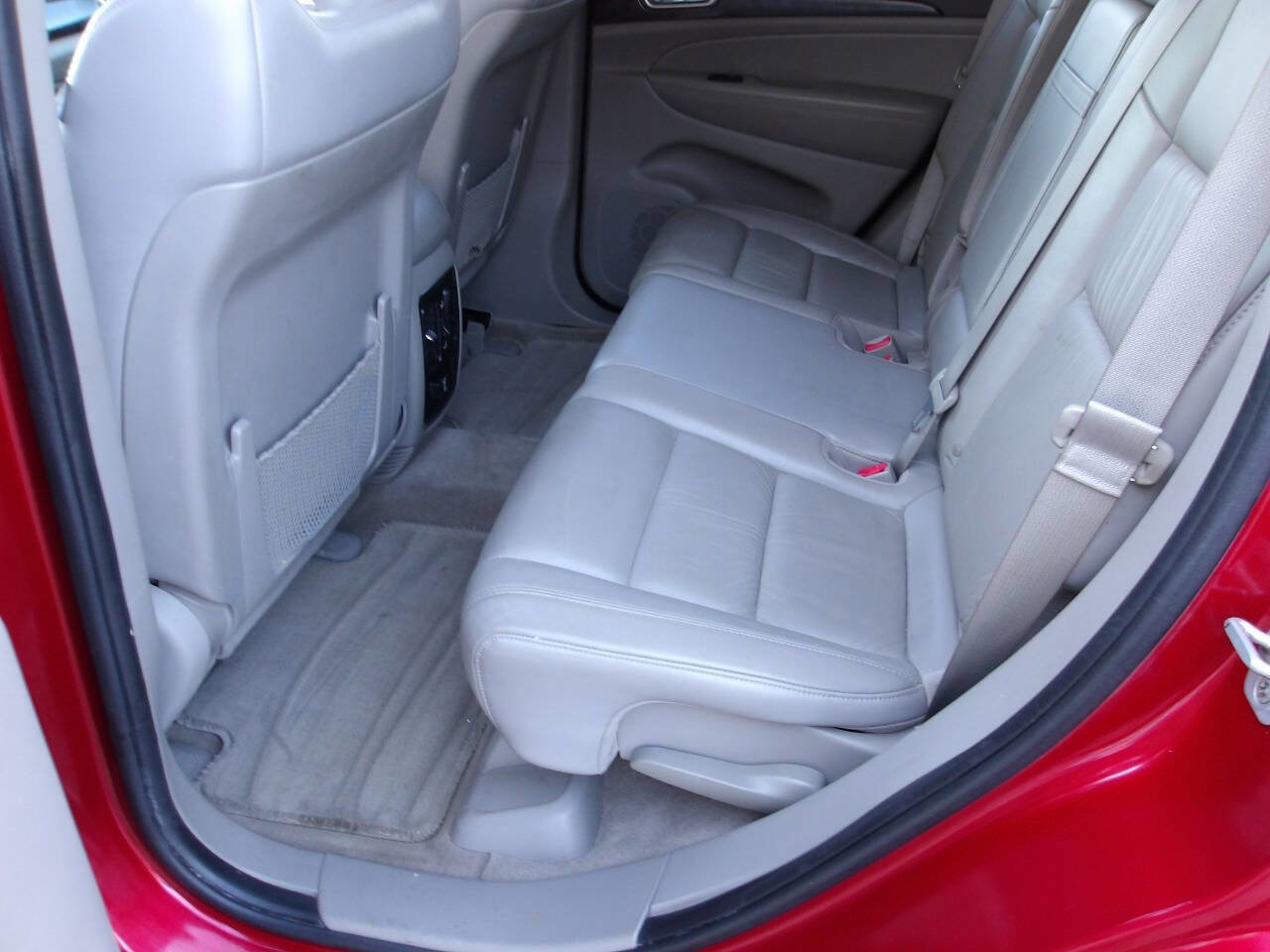 Used 2011 Jeep Grand Cherokee Laredo image 20