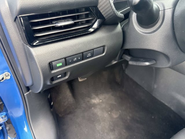 Used 2024 Nissan Sentra SV FWD image 20