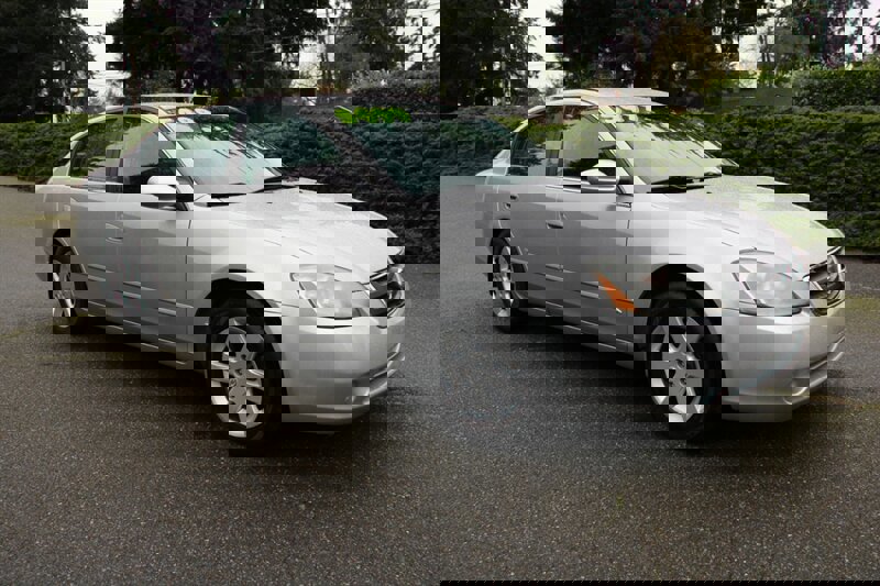 Used 2004 Nissan Altima 2.5 S w/ Convenience Pkg FWD image 2