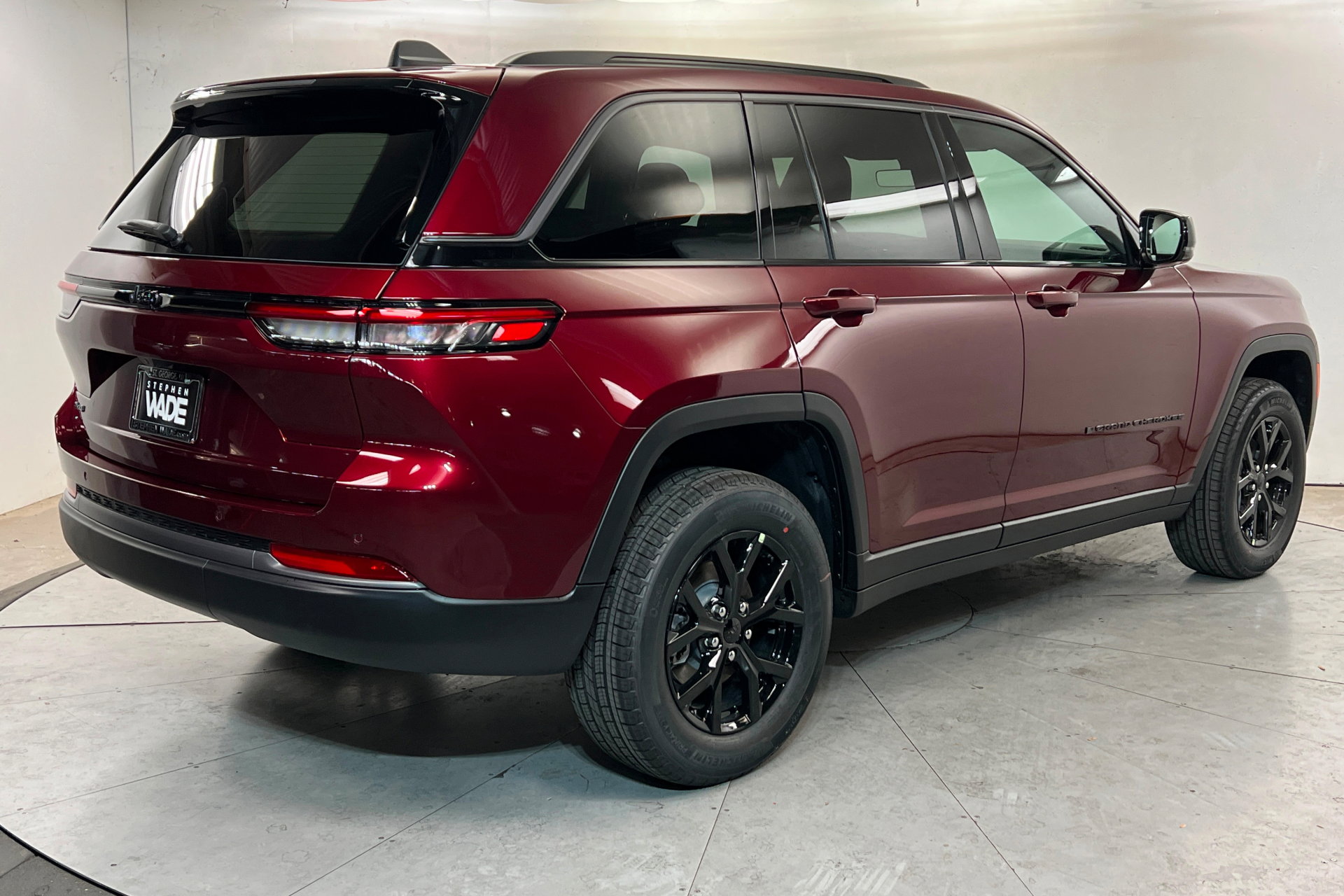 New 2026 Jeep Grand Cherokee Altitude AWD/4WD image 5