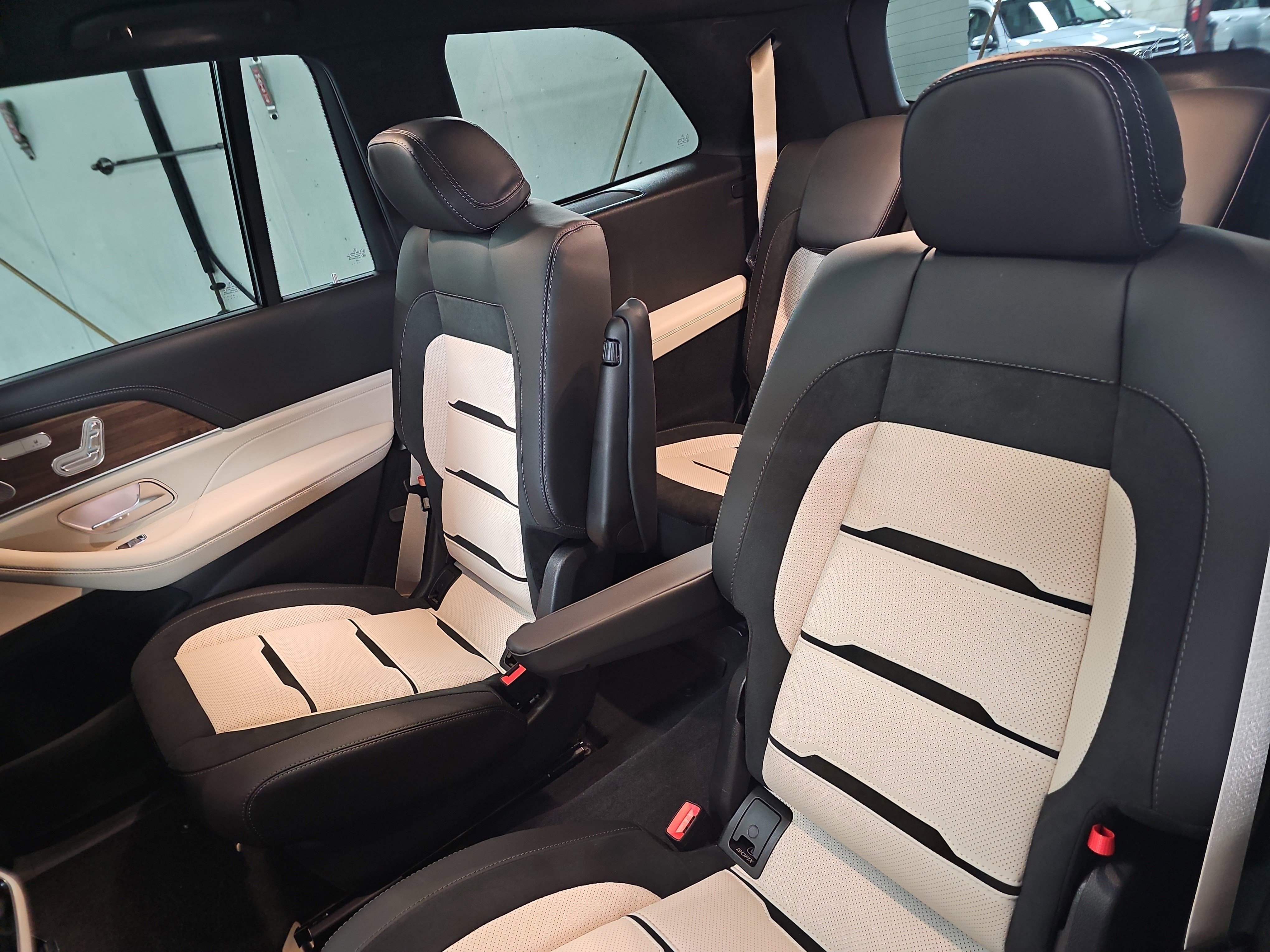 New 2026 Mercedes-Benz GLS 63 AMG 4MATIC image 16
