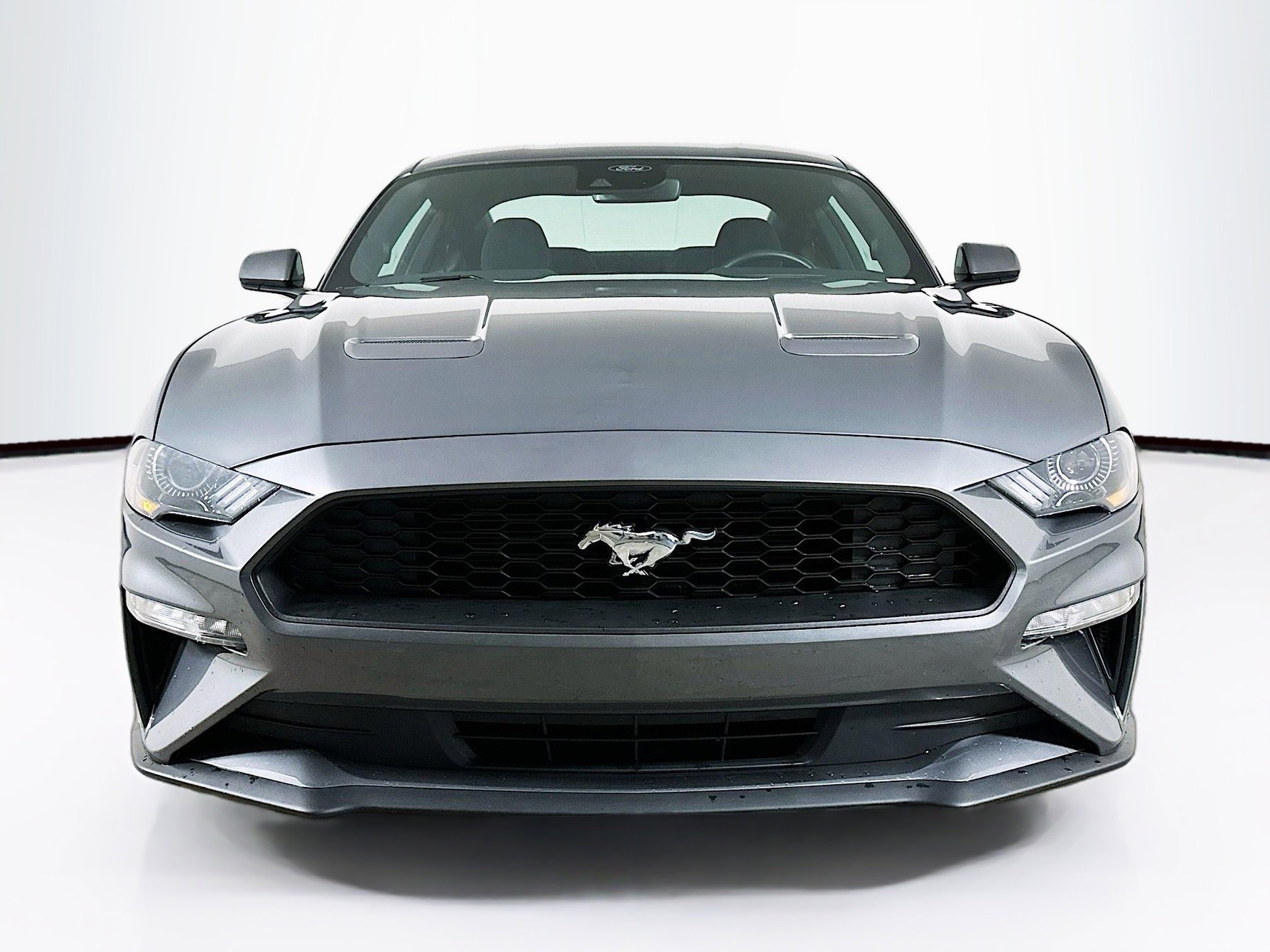 Used 2021 Ford Mustang Coupe image 2