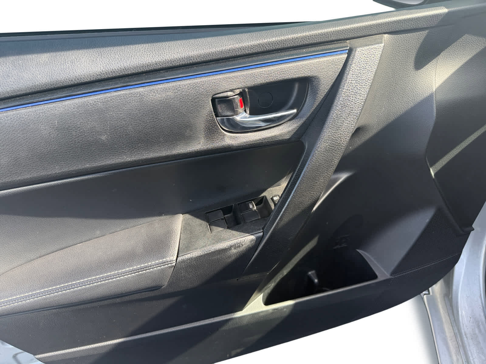Used 2017 Toyota Corolla XSE w/ Protection Package FWD image 10