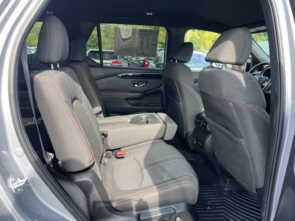 Used 2024 Honda Pilot Sport image 24