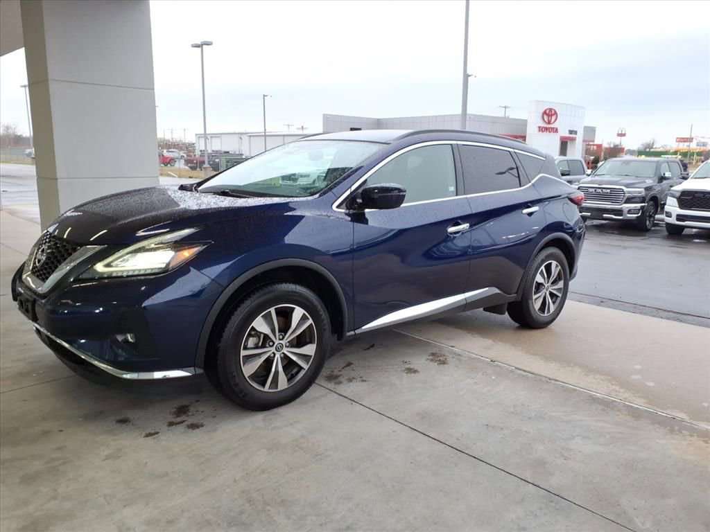 Used 2023 Nissan Murano SV image 3