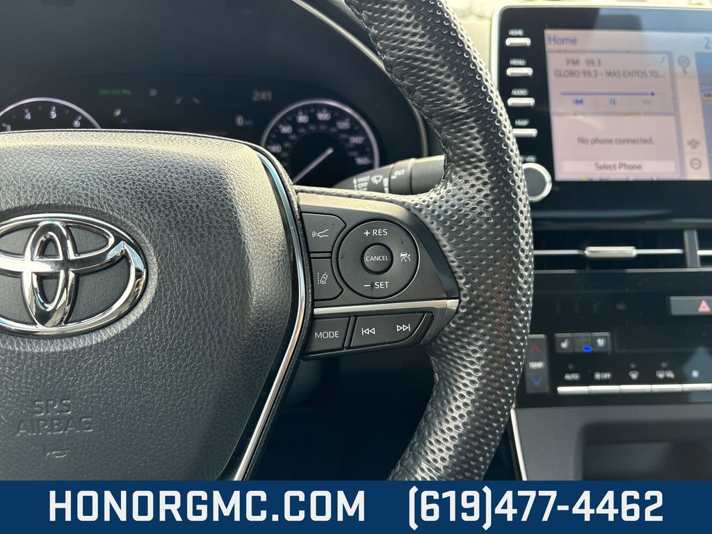 Used 2022 Toyota Avalon Limited image 29