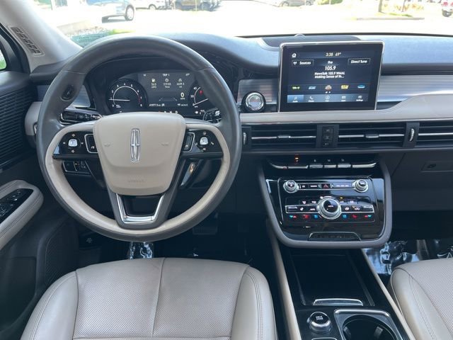 Used 2021 Lincoln Corsair AWD w/ Premium Package image 17