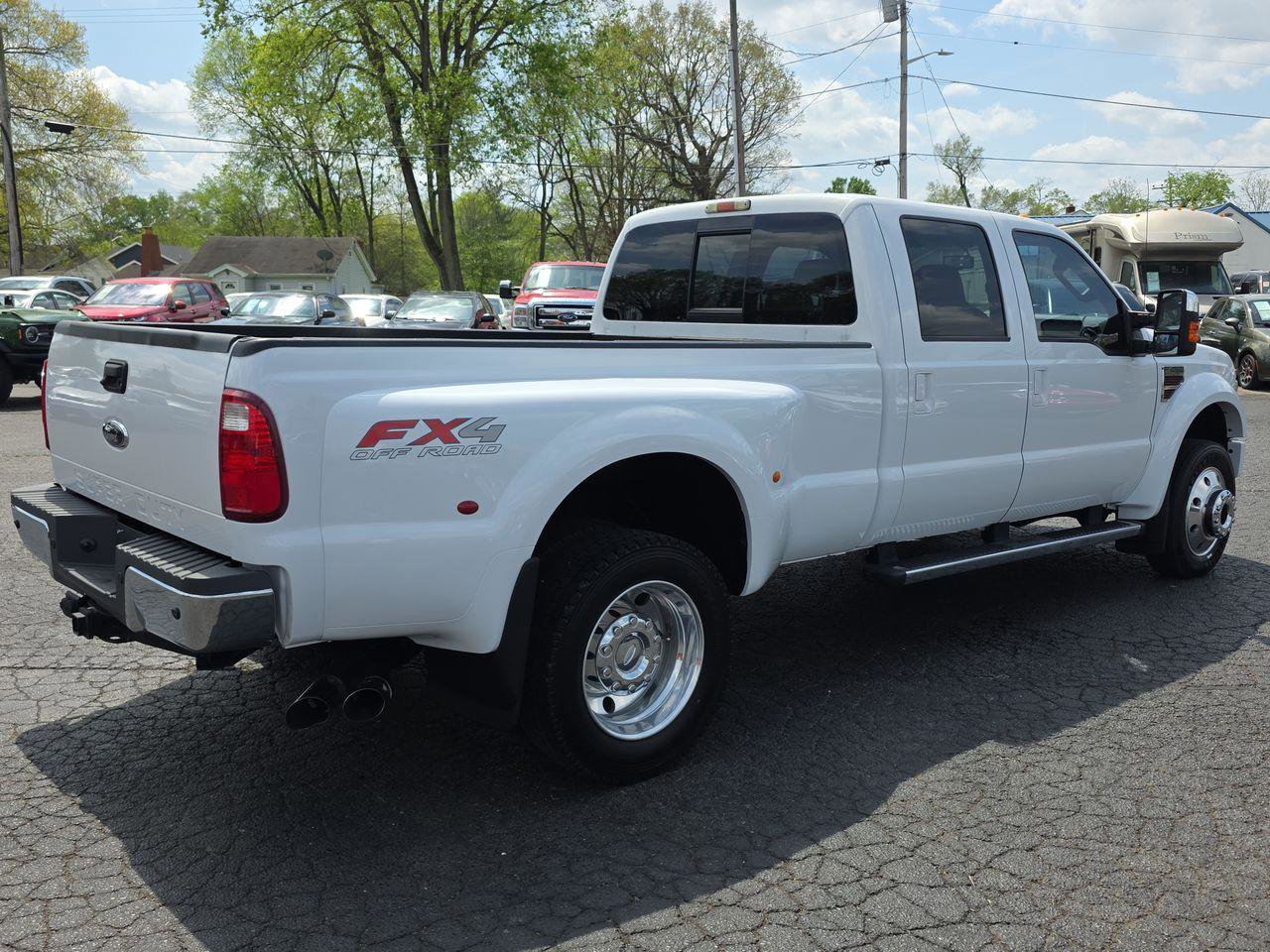 Used 2010 Ford F450 Lariat image 2