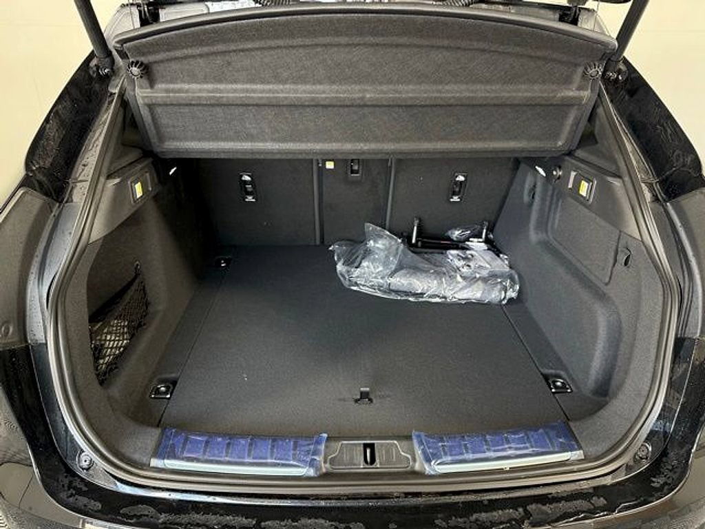 New 2026 Jaguar F-PACE R-Dynamic S AWD/4WD image 16